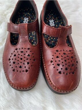 SAS Brown Leather Mary Jane Shoes made in USA Tripod Comfort